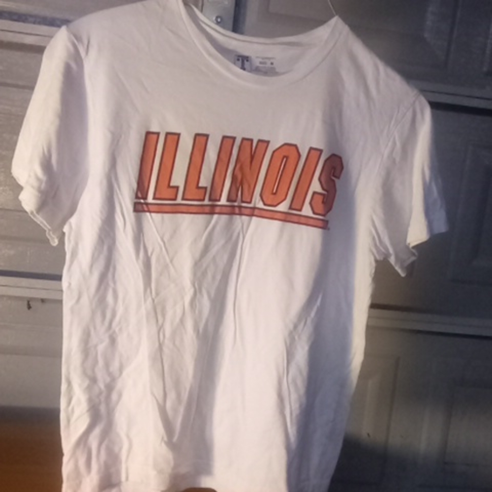 Size medium Illinois shirt white and orange